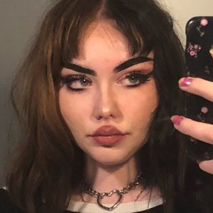 Meet your Posher, Brie